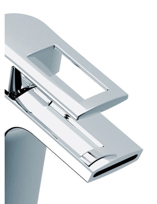 Eurorama Miscelatore Lavabo Serie FLUE 138309 con scarico 1"1/4  CLICK CLACK dettaglio miscelatore