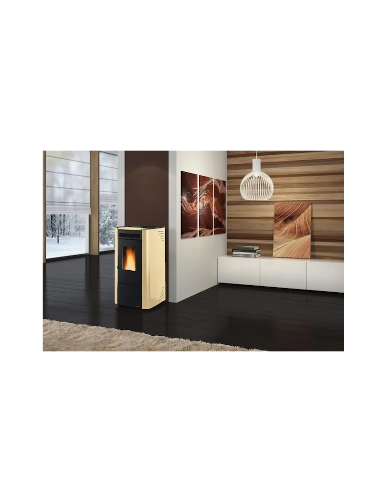 Nordica Extraflame Stufa a Pellet Ketty Evo 2.0 7 KW 187 MC Colore Pergamena ambientata